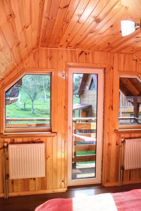 Karpatske Shale Villa Yaremche Bagian luar foto