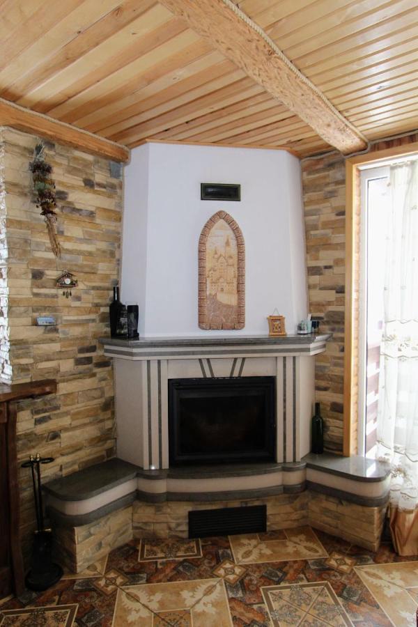 Karpatske Shale Villa Yaremche Bagian luar foto