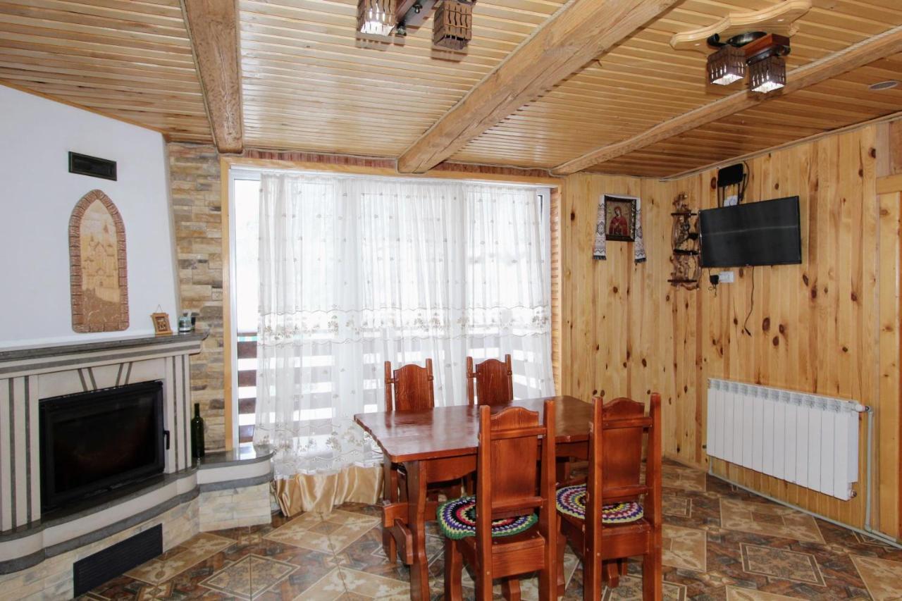 Karpatske Shale Villa Yaremche Bagian luar foto
